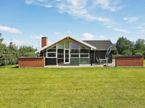 Three-Bedroom Holiday home in Storvorde 19 in Egense
